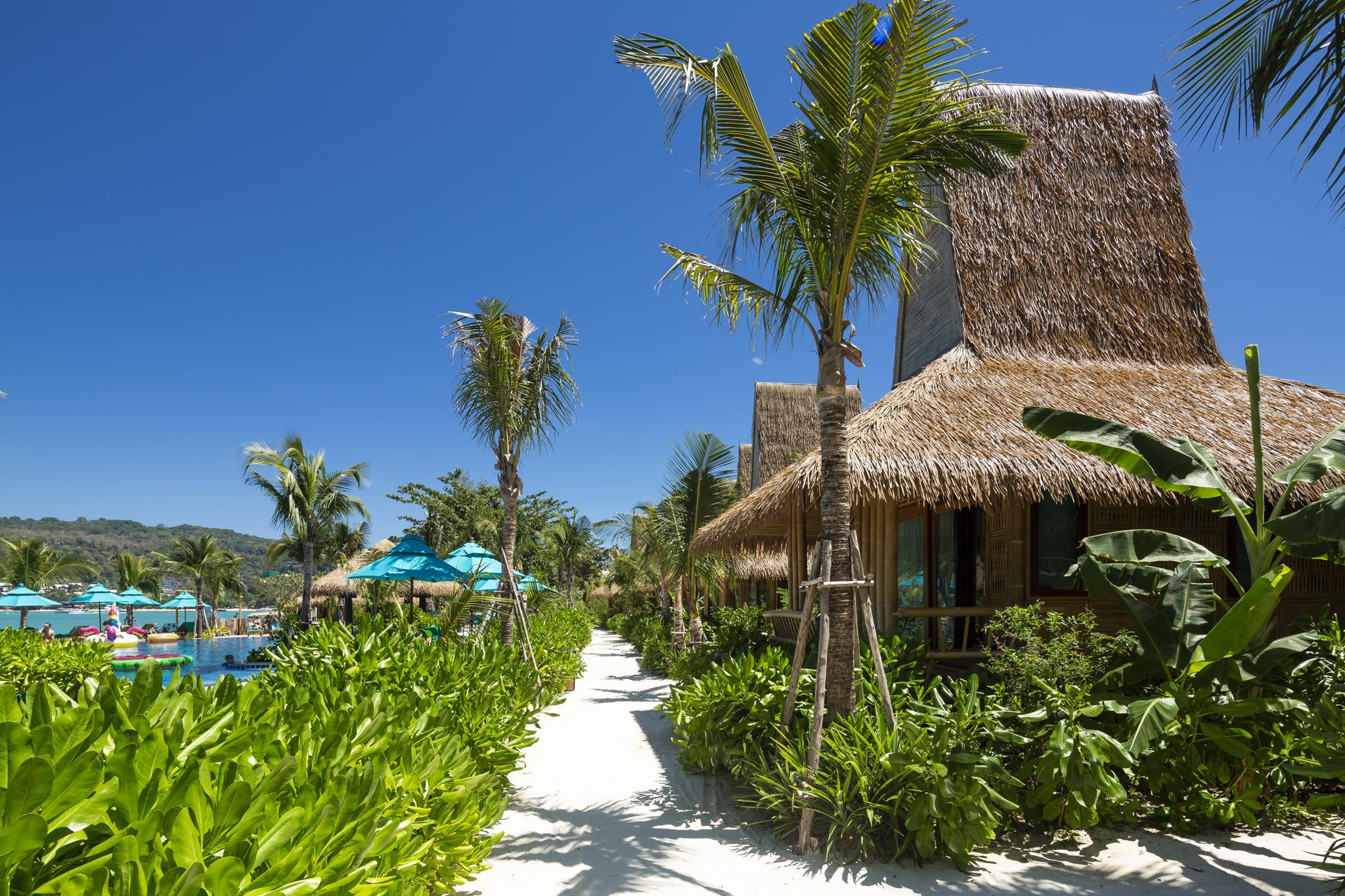 Coco - Sha Resort 4*